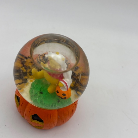 Disney Parks WDW Winnie the Pooh and Friends Pooh Halloween Mini Snow Globe - Picture 6 of 10